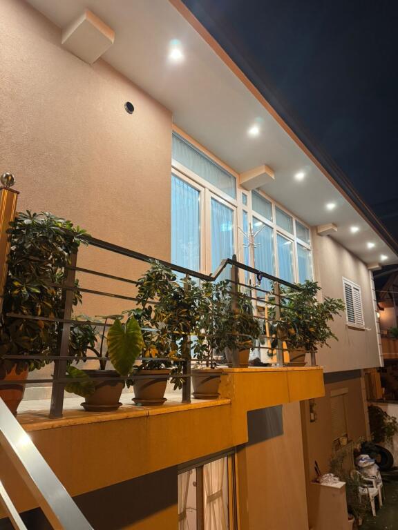 2+1,piano villa arredata Don Bosko,700 euro