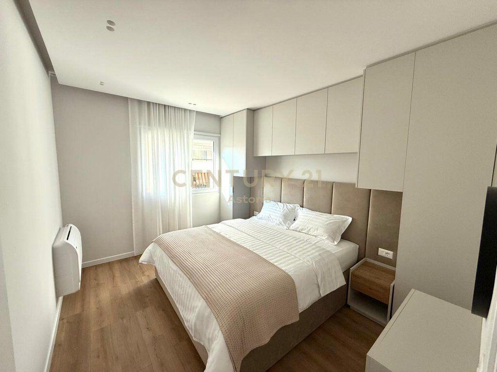 JEPET ME QIRA PARTAMENT 1+1, PAZARI I RI 750 € /Muaj Sip. Totale  75m2