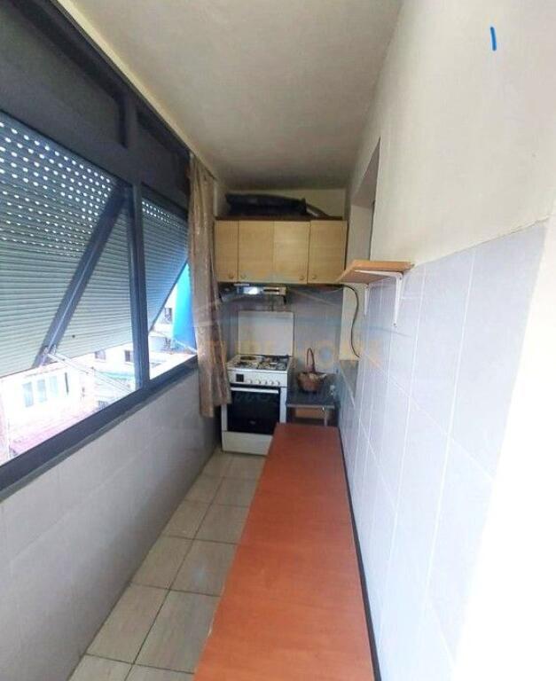 Shitet, Apartament 1+1, Ish Tregu Elektrik, Tiranë.