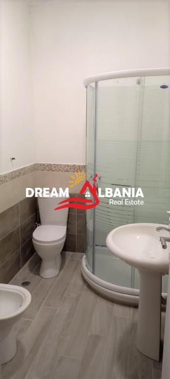 Jepet kat vile me Qera 3+1+2 ne rrugen 3 Vllezerit Kondi prane Vilave Amerikane ne Tirane (ID 4231273)