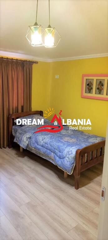 Jepet kat vile me Qera 3+1+2 ne rrugen 3 Vllezerit Kondi prane Vilave Amerikane ne Tirane (ID 4231273)
