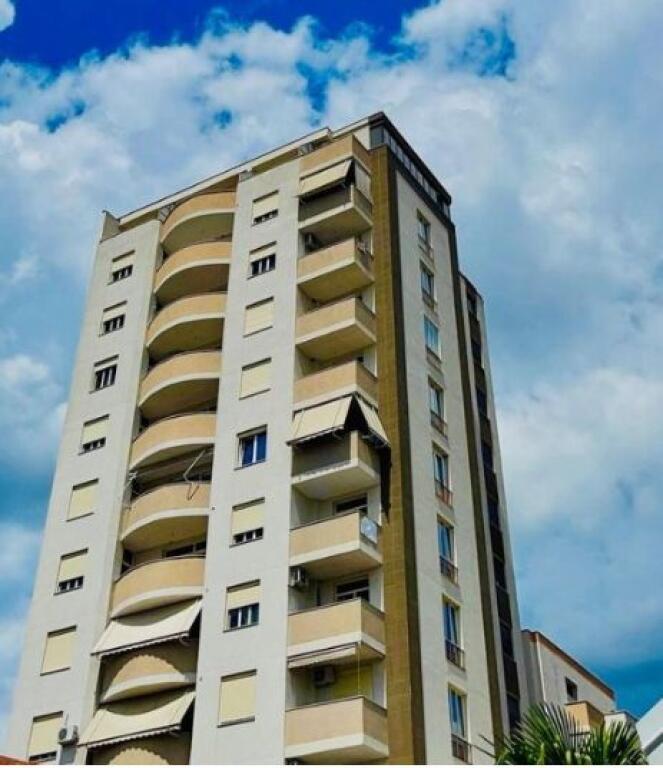 Appartamento arredato in vendita, 2+1+balcone, presso la Residenza “Shopi”, Elbasan