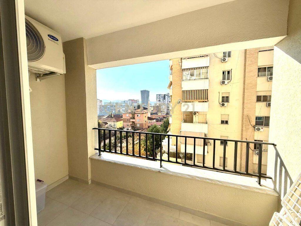 JEPET ME QIRA PARTAMENT 1+1, PAZARI I RI 750 € /Muaj Sip. Totale  75m2