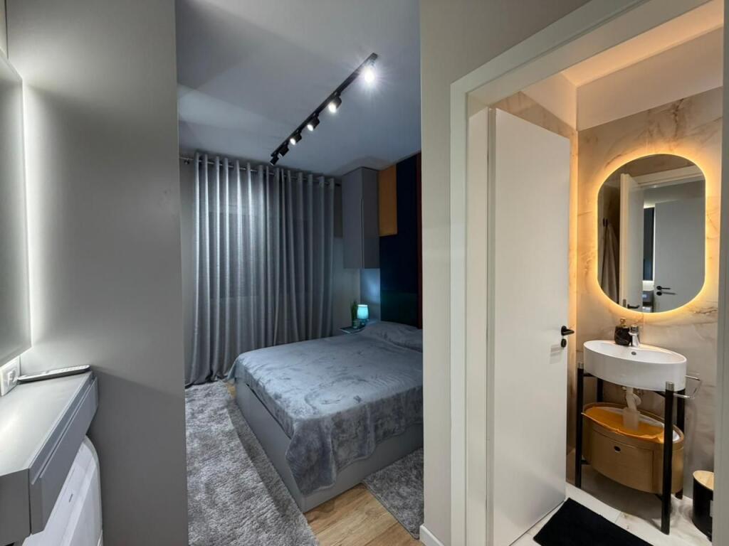 Apartment 2+1 for rent at Kodra e Diellit.