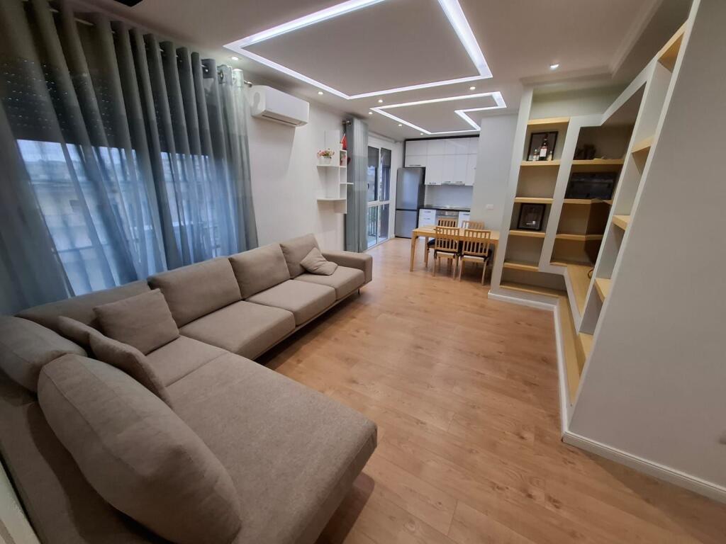 Apartament me qera 1+1 📍Zogu Zi, perballe karburant Gazheli