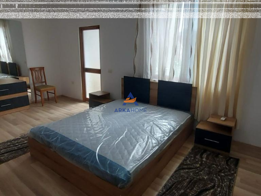 SHITET SHTEPI PRIVATE 1 KATESHE 245M2 "KOMBINAT,RRUGA HAMDI CENOJMERI" 185,000 EURO( I DISKUTUESHEM)
