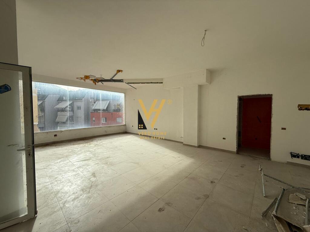 FOR SALE PREMISES 79 M2 AT DRY LAKE 149,000 EURO