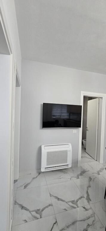 📣 APPARTAMENTO 2+1 IN AFFITTO📌 Lago Secco, Via Hamdi Sina 💶 Affitto: 60.000 lek al mese