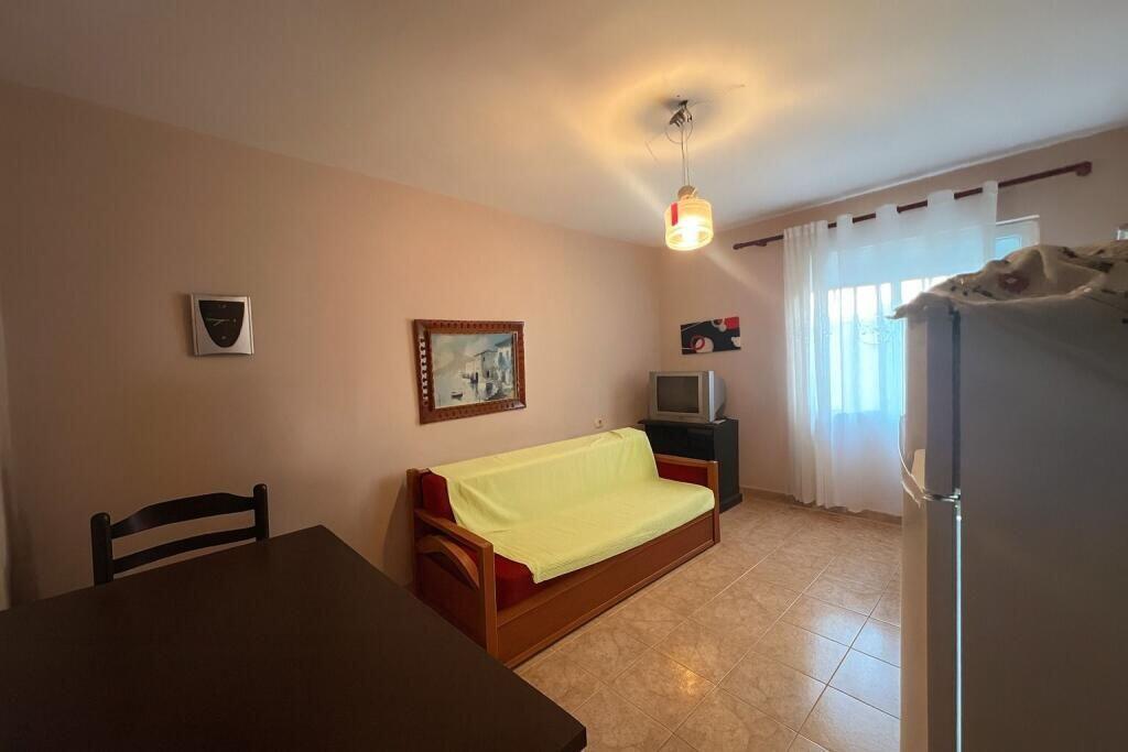 Appartamento in vendita all'indirizzo 📍 Via Niko Avrami, vicino alla scuola “Bajram Curri”
