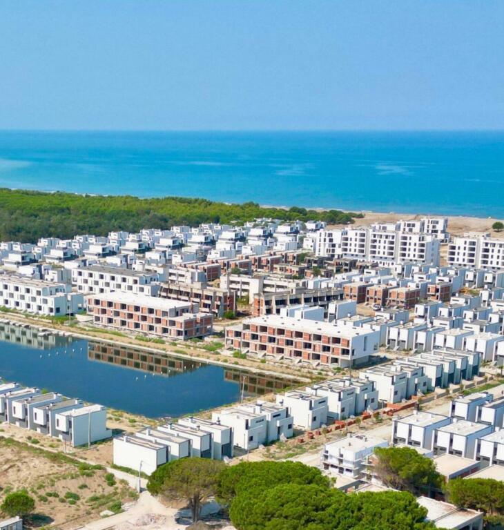 VENDESI appartamento 1+1+parcheggio Residenza Turqouise Marine, Hamallaj, Golfo di Lalzit