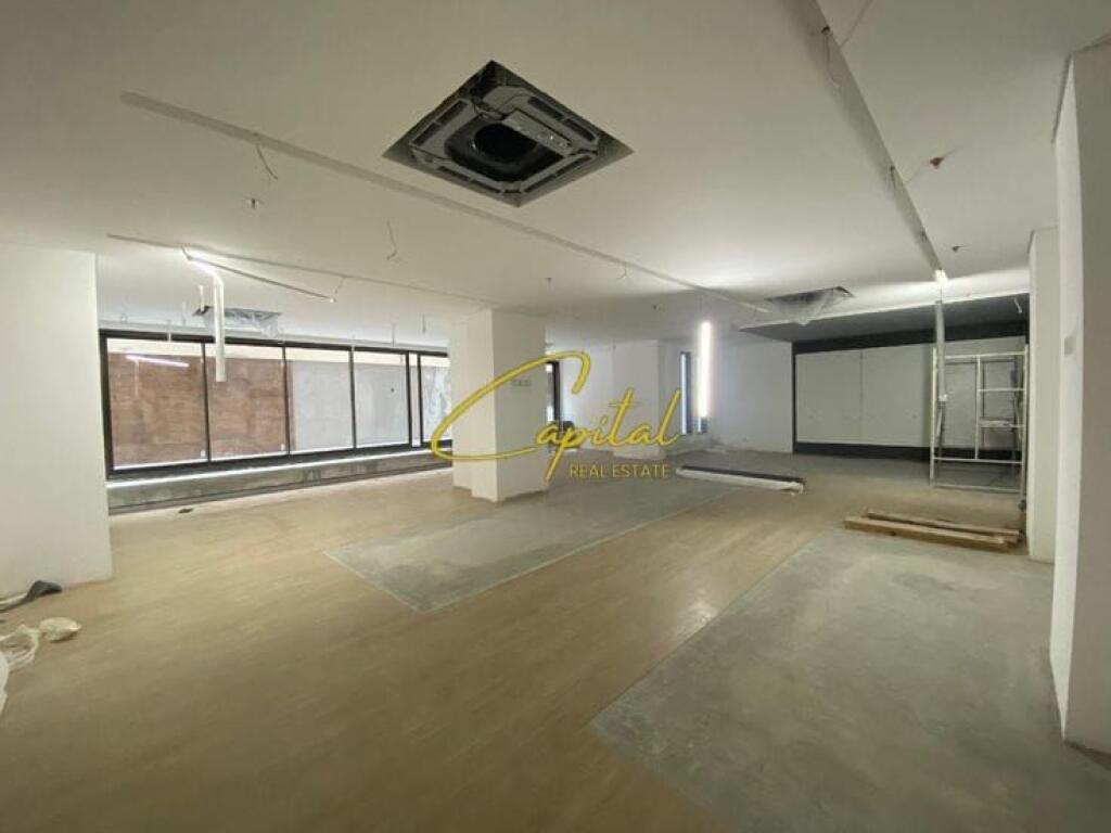 WAREHOUSES FOR RENT 105 M2 AMERICAN HOSPITAL 3 550 EURO