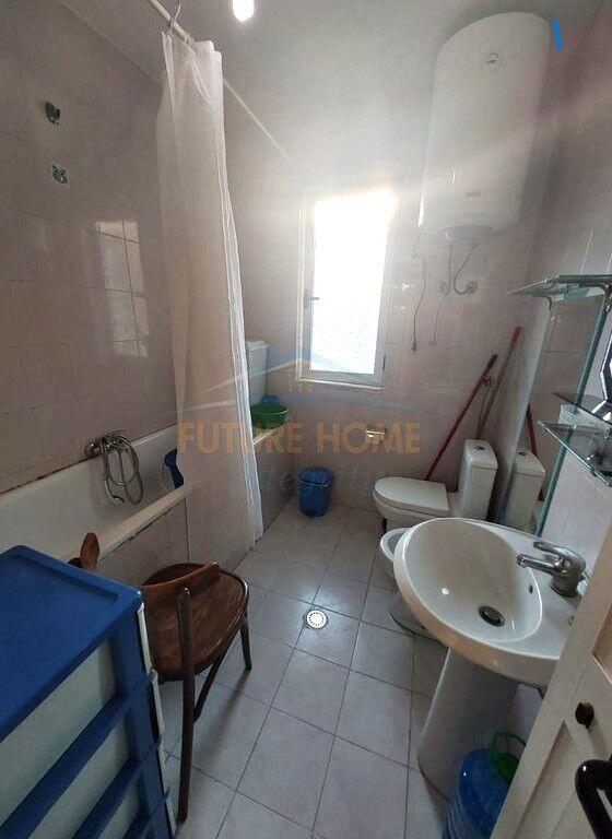 Shitet, Apartament 1+1, Ish Tregu Elektrik, Tiranë.