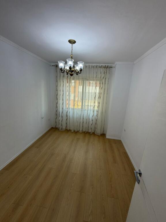 🏠 Shitet Apartament 2+1 – Fresk (përballë SPAR 2)