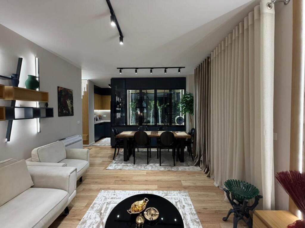 Apartment 2+1 for rent at Kodra e Diellit.