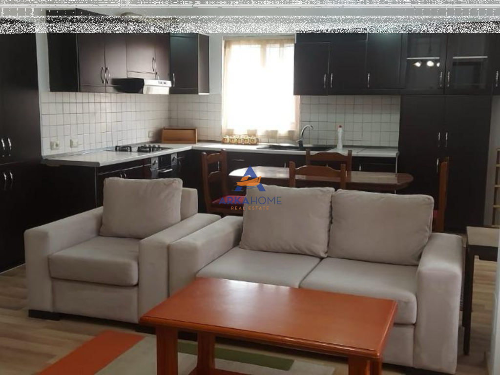 SHITET SHTEPI PRIVATE 1 KATESHE 245M2 "KOMBINAT,RRUGA HAMDI CENOJMERI" 185,000 EURO( I DISKUTUESHEM)
