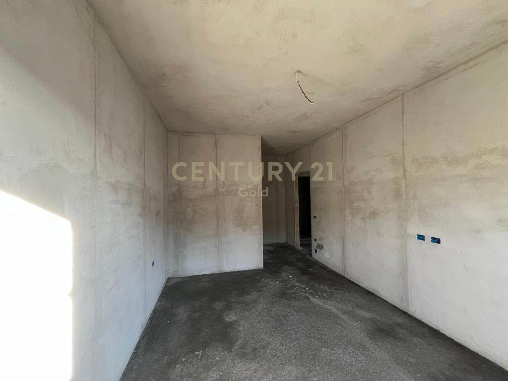 We sell Apartment 2+1+2 – Residence “Lidhja e Prizrenit”, Paskuqan!