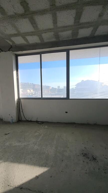 PROPRIETÀ COMMERCIALE – POSSIBILITÀ DI CONVERSIONE IN APPARTAMENTI / CAMERE D’HOTEL / AIRBNB