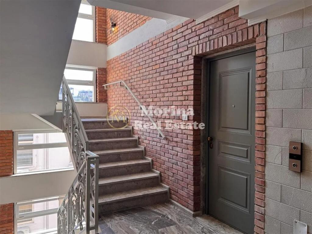Affitto | Ambiente Commerciale | RTSH | 1260 €/mese trattabili