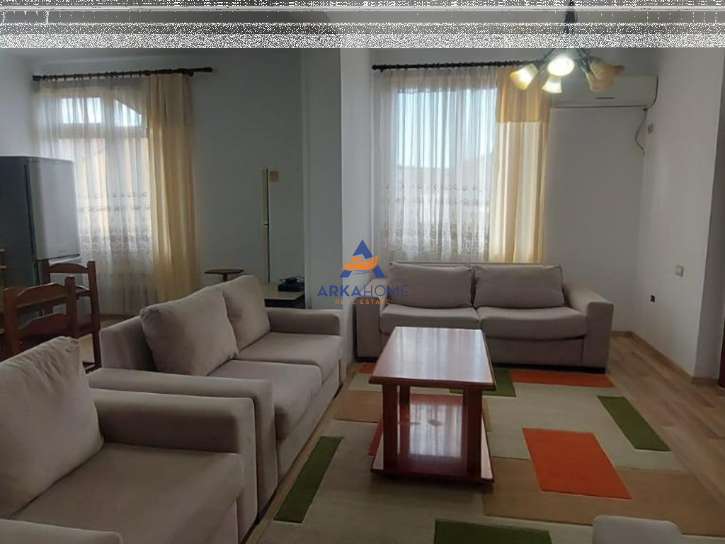 SHITET SHTEPI PRIVATE 1 KATESHE 245M2 "KOMBINAT,RRUGA HAMDI CENOJMERI" 185,000 EURO( I DISKUTUESHEM)

