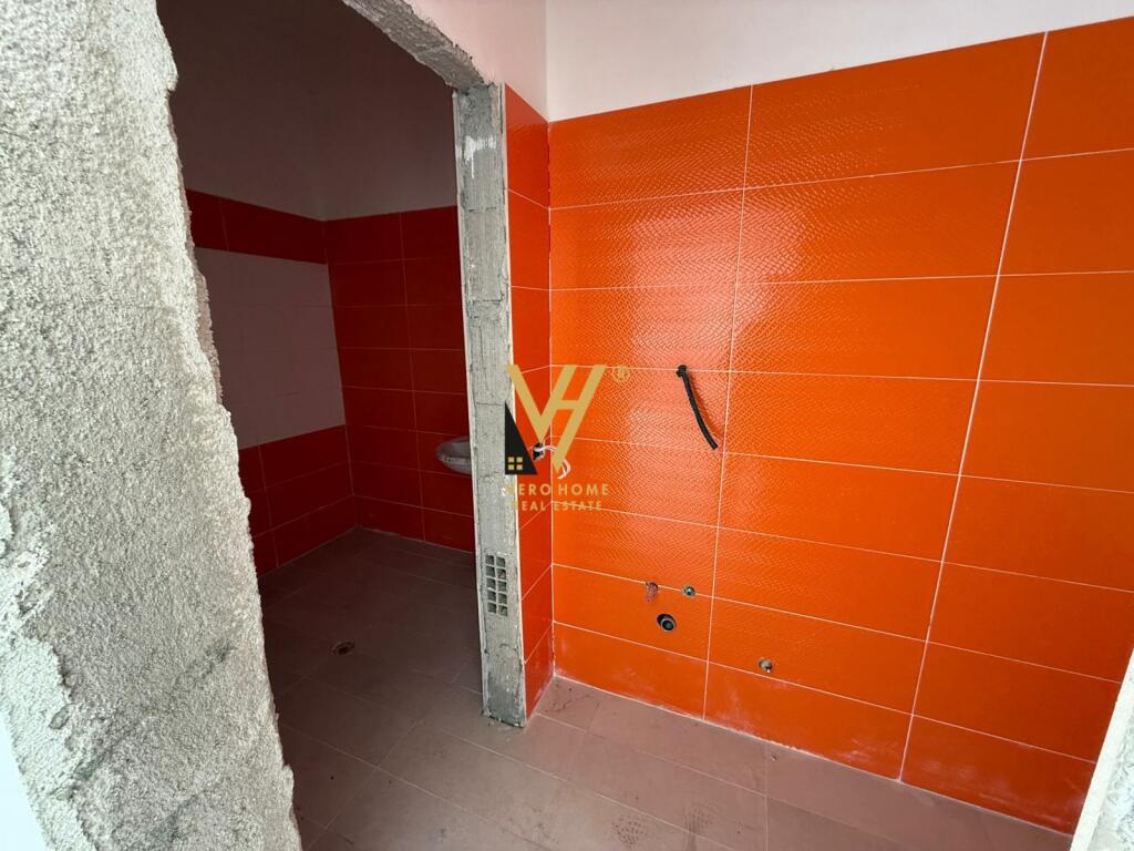 FOR SALE PREMISES 79 M2 AT DRY LAKE 149,000 EURO