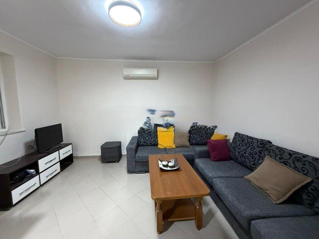 SCUOLA UNITA, VENDIAMO APPARTAMENTO 1+1 ! 90.000 €