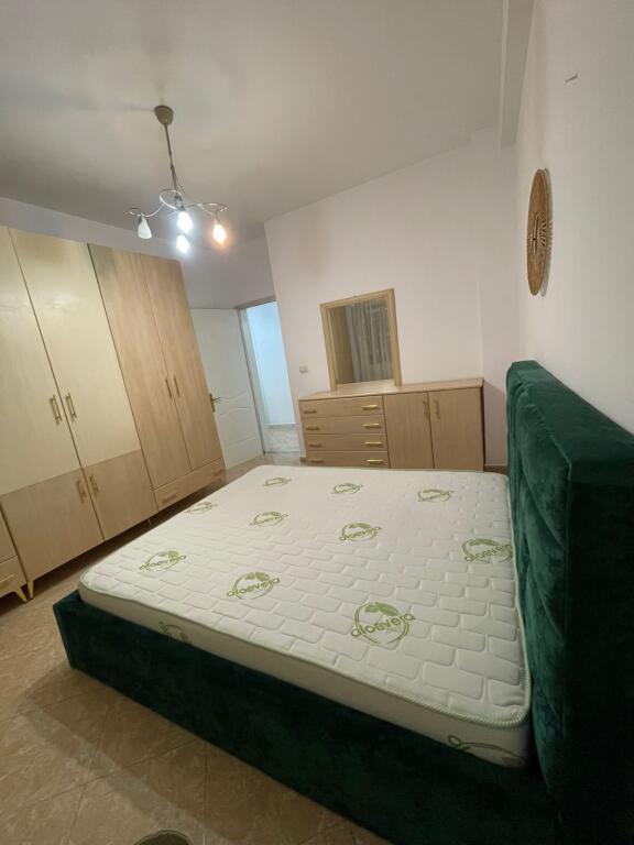Appartamento 2+1+2 in affitto 📍 Comune di Parigi, di fronte a Delish Fish 🏢 4° piano, edificio nuovo con ascensore 📐 Superficie: 105 m² 💰 Prezzo: 750 € / mese