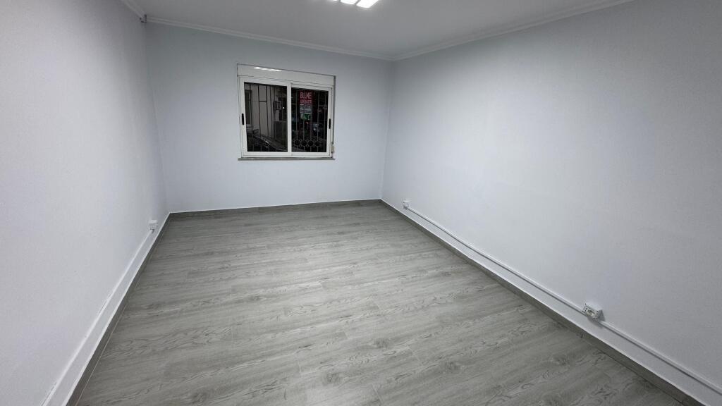 For rent, office opposite Delijorgji, the building with arrows