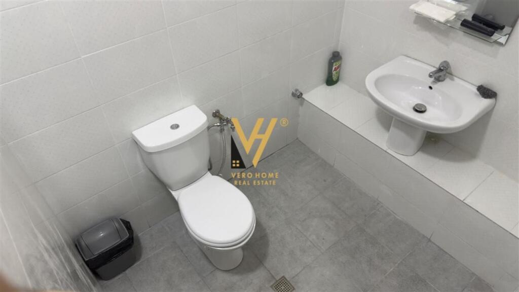 GIVEN SPACE 200 M2 FOR RENT IN FRESKU 100,000 LEKE