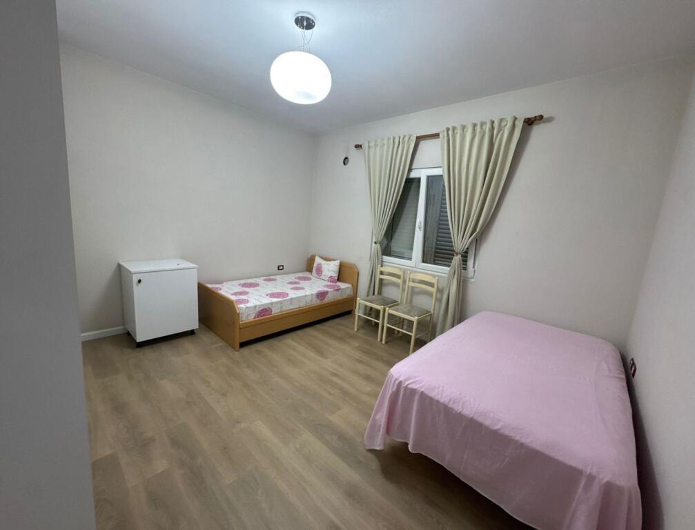 2+1,piano villa arredata Don Bosko,700 euro