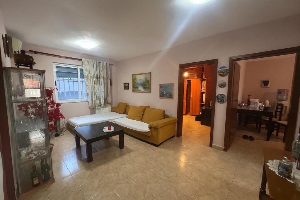 Appartamento in vendita all'indirizzo 📍 Via Niko Avrami, vicino alla scuola “Bajram Curri”