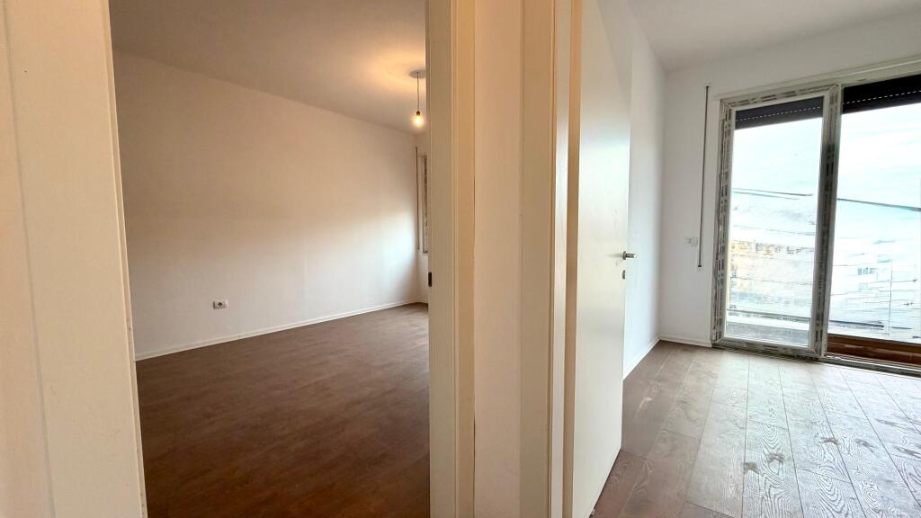 📍 PAZARI I RI – AMBIENTI COMMERCIALE IN AFFITTO