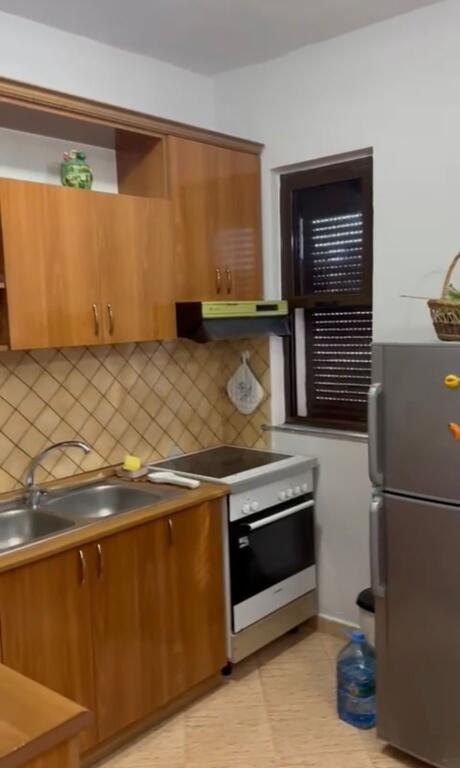 Apartament 2+1 me qira Laprak