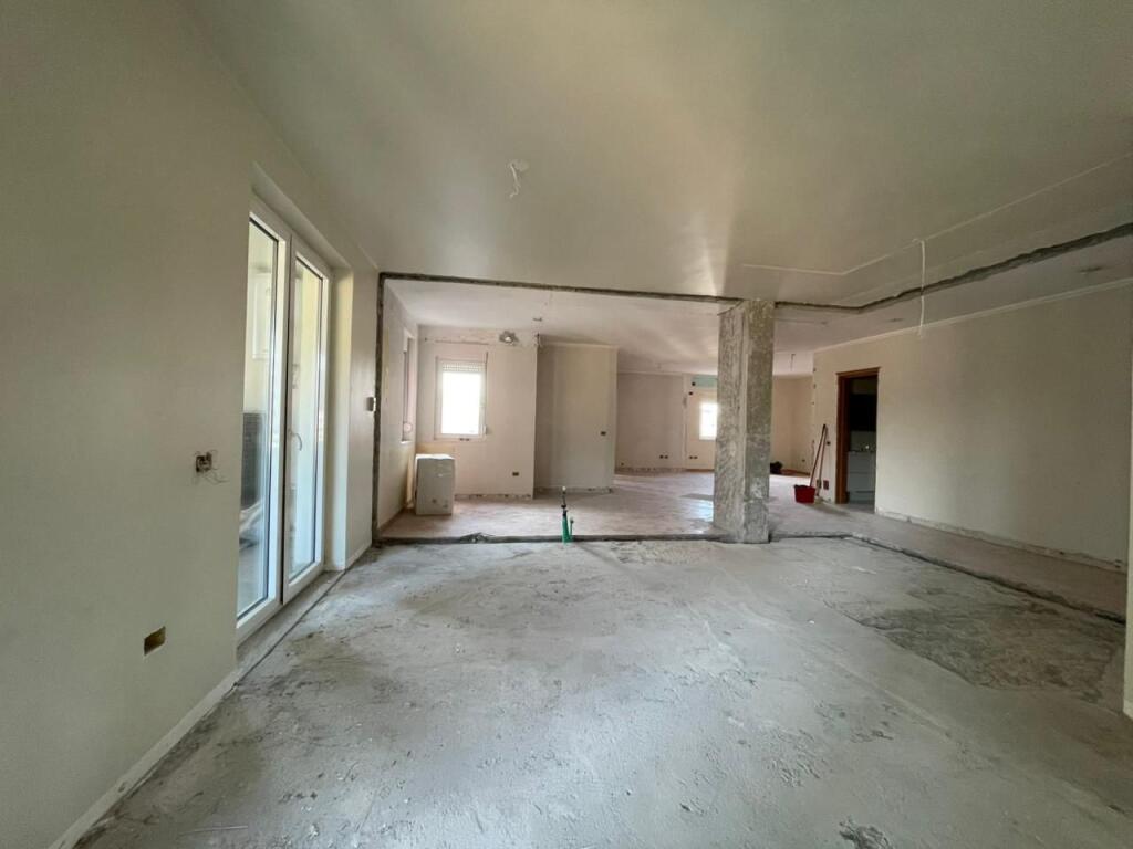 Business premises for rent at Petro Nini.