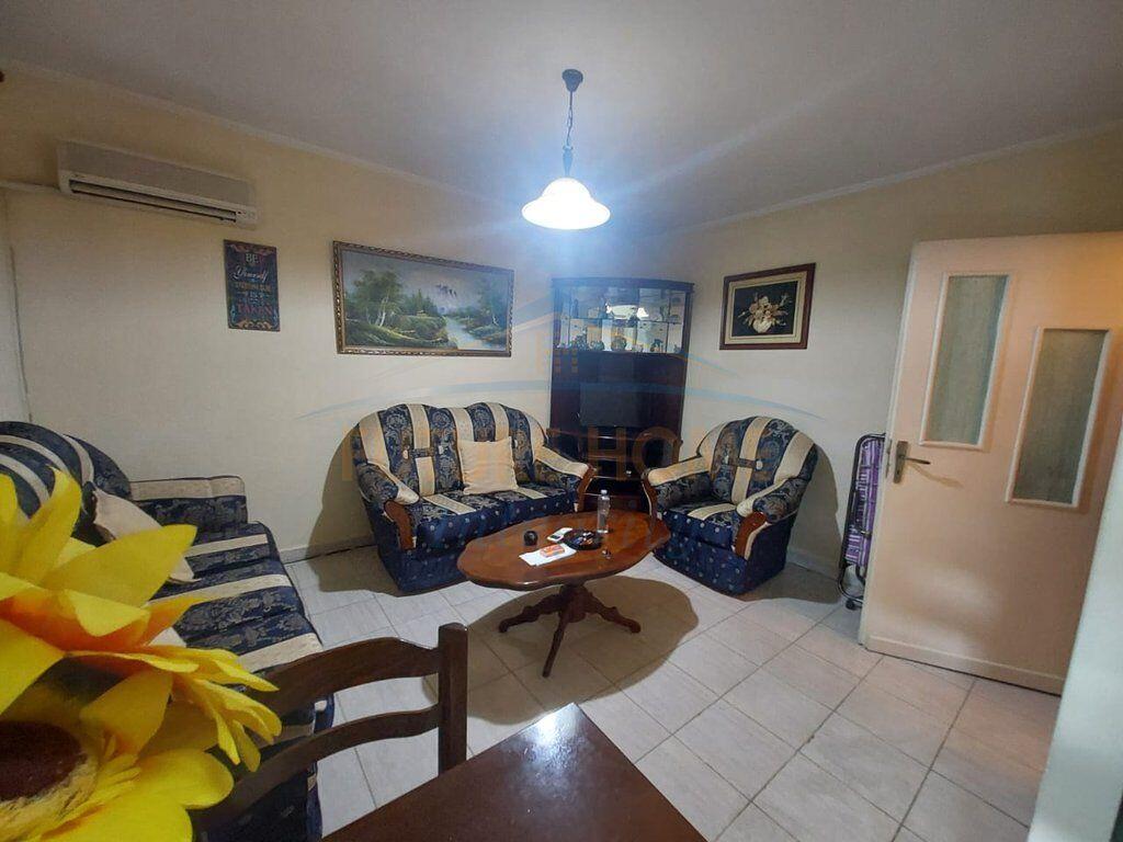 Shitet, Apartament 1+1, Ali Demi, Tiranë.