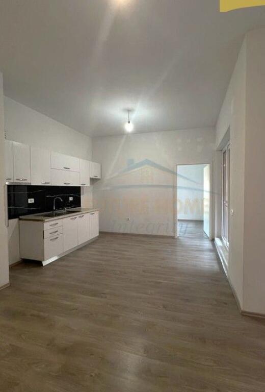 Shitet, Apartament 1+1, Kompleksi Mangalem, Tiranë.