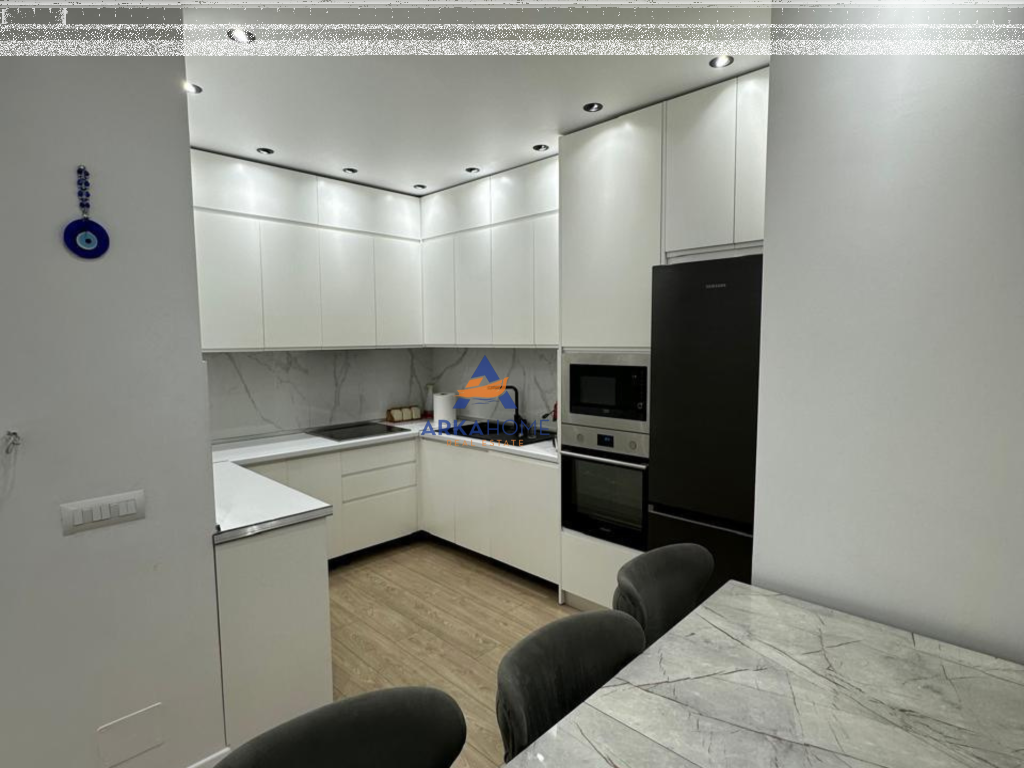 SHITET APARTAMENT 3+1+BALLKON "UNAZA E RE, RESIDENCA OASIS" 236.000 EURO
