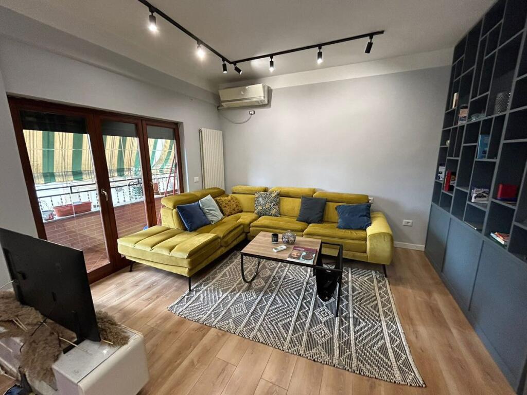 Apartment 1+1 for rent in Fresk 📍 Quiet and accessible area 🛋️ Fully furnished 🏢 Suitable for couple or individual 💶 Price: 450 € / month 📞 For more information or for a visit, contact in private.
