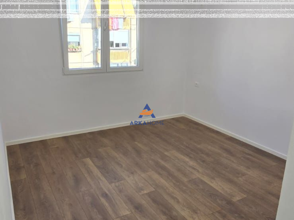 FOR SALE APARTMENT 1+1 AT "RRUGA KONGRESI I LUSHNJES, 21 DHJETORI" 140,000 EURO