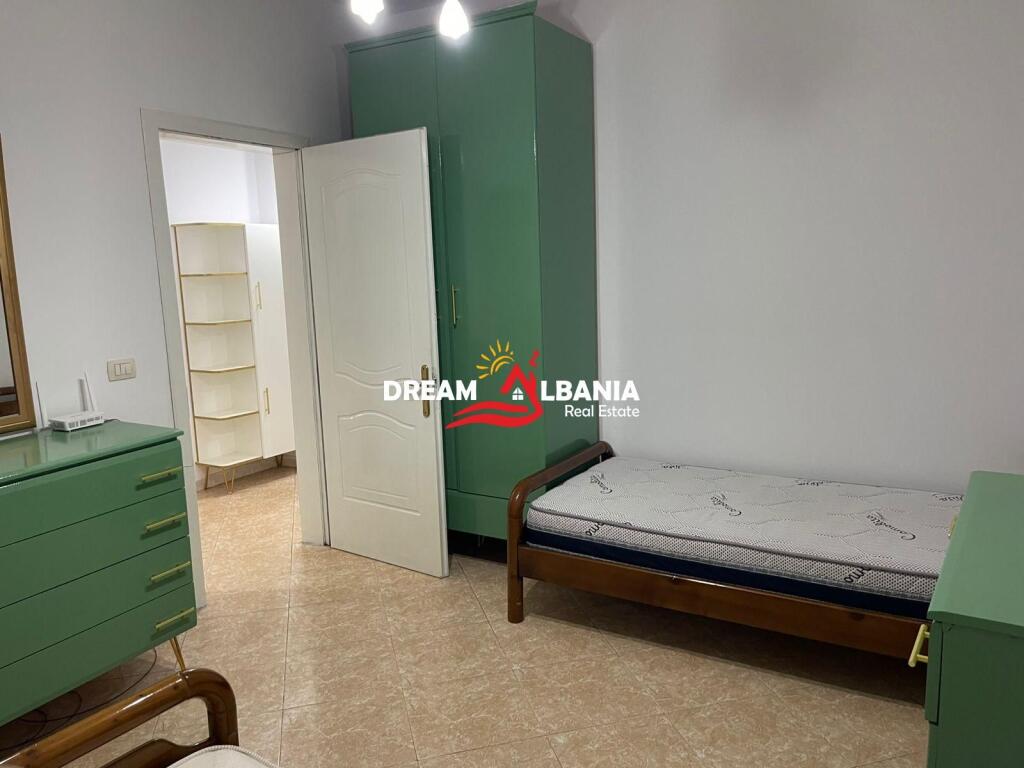 Jepet me qera apartament 2+1 ne Komune te Parisit prane Delish Fish (ID 42215453)