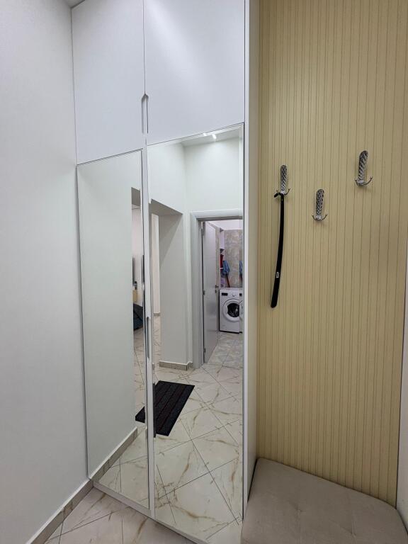 In affitto a Vollga del palazzo di 27 piani appartamento 2+1+2 bagni e una super veranda