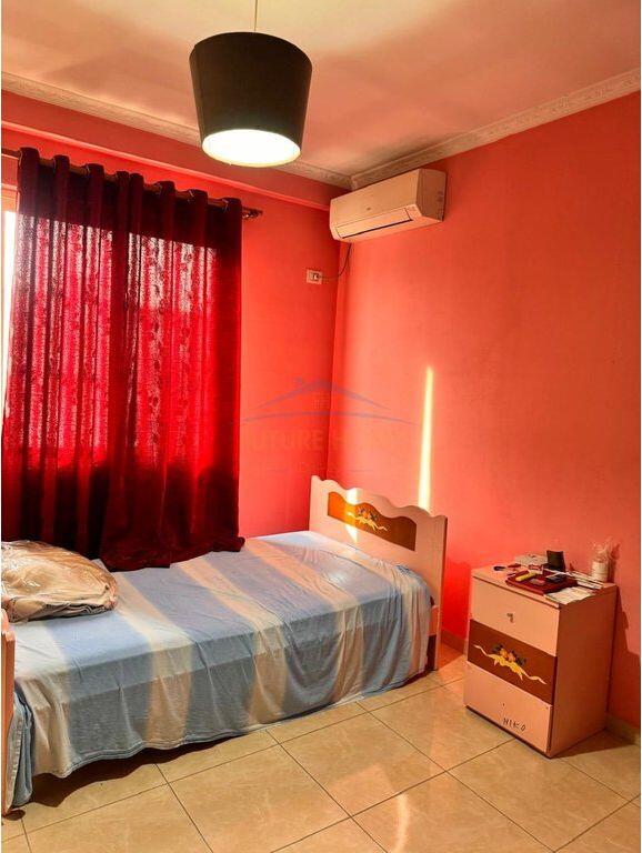 Qera,Apartament 2+1 , Unaza e Re