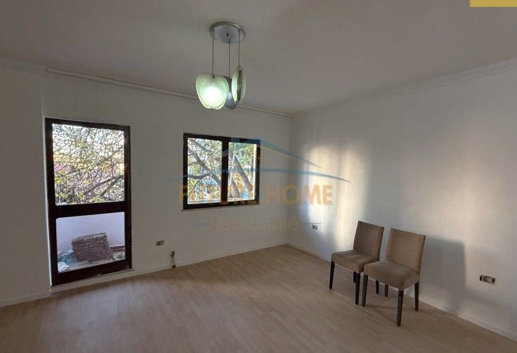 Shitet, Apartament 2+1, Selvia, Tirane