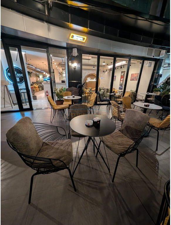 In vendita, Bar Lounge Business, vicino al Palazzo con Freccia, Tirana