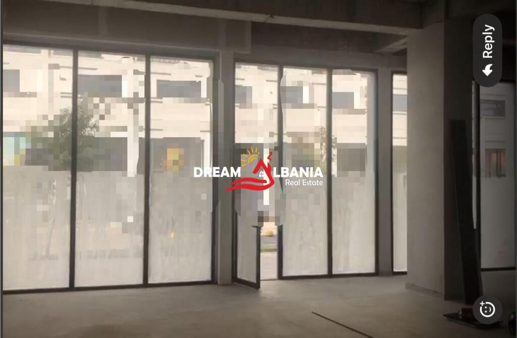 Dyqan me qera buze rruge prane spitalit Nene Tereza, Tirane (ID 42711144)