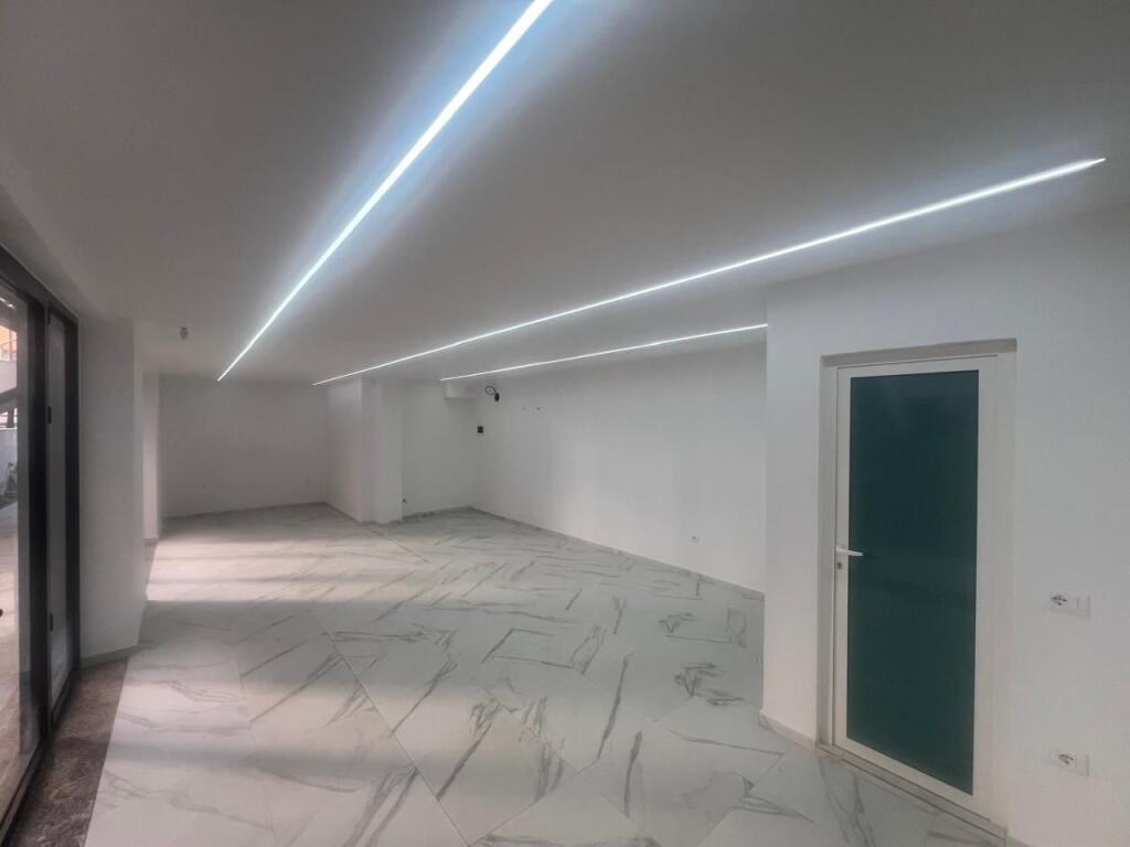 SHITET AMBIENT BIZNESI – PLAZH, DURRËS
