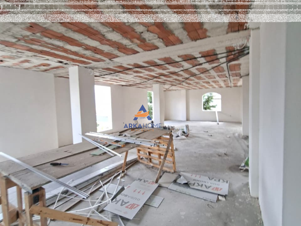LOCALE IN AFFITTO 360M2 "SAUK" 4320 EURO