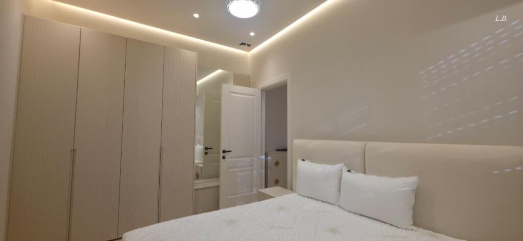 🏡 Apartment 1+1 for rent 📍 Center, Tirana – near the 9-story building 🏢 2nd floor, with elevator  💶 Price: 650 € / month
