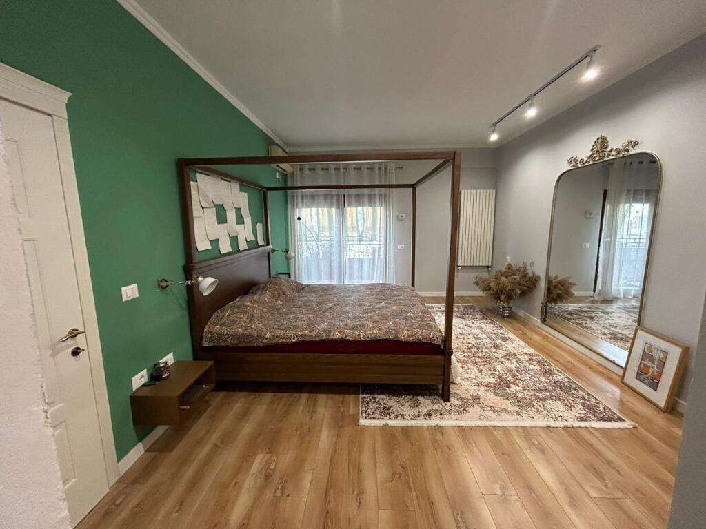 Apartment 1+1 for rent in Fresk 📍 Quiet and accessible area 🛋️ Fully furnished 🏢 Suitable for couple or individual 💶 Price: 450 € / month 📞 For more information or for a visit, contact in private.