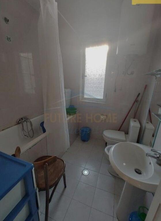 Shitet, Apartament 1+1, Ali Demi, Tiranë.