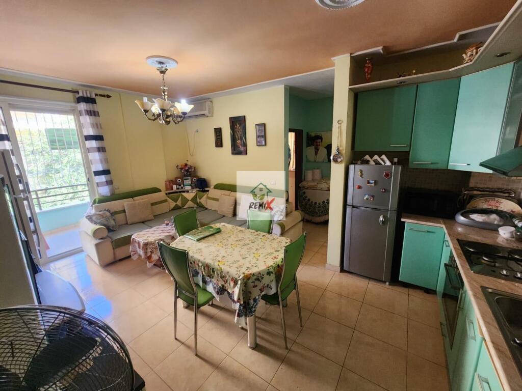 🏡 Shitet Super Apartament 2+1+2 në Plazhin e Golemit